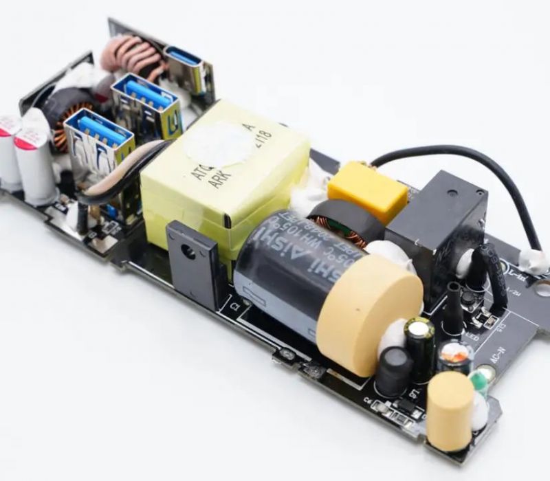 BULL公牛65W 2A1C快充插线板应用九游会·案例